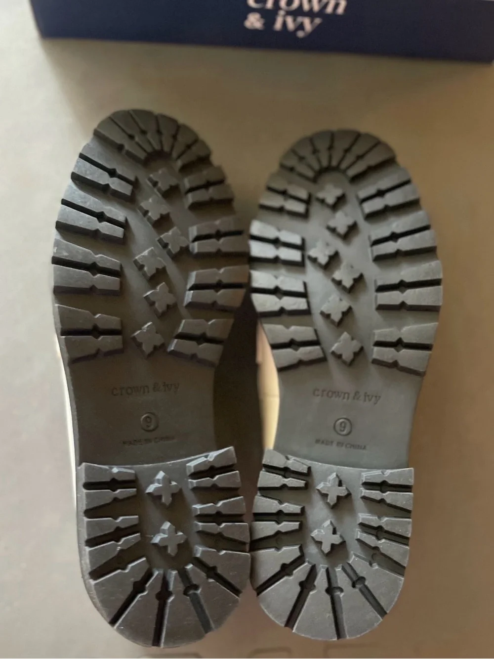 NWT Crown & Ivy Harper Loafers - Size 9, Cream